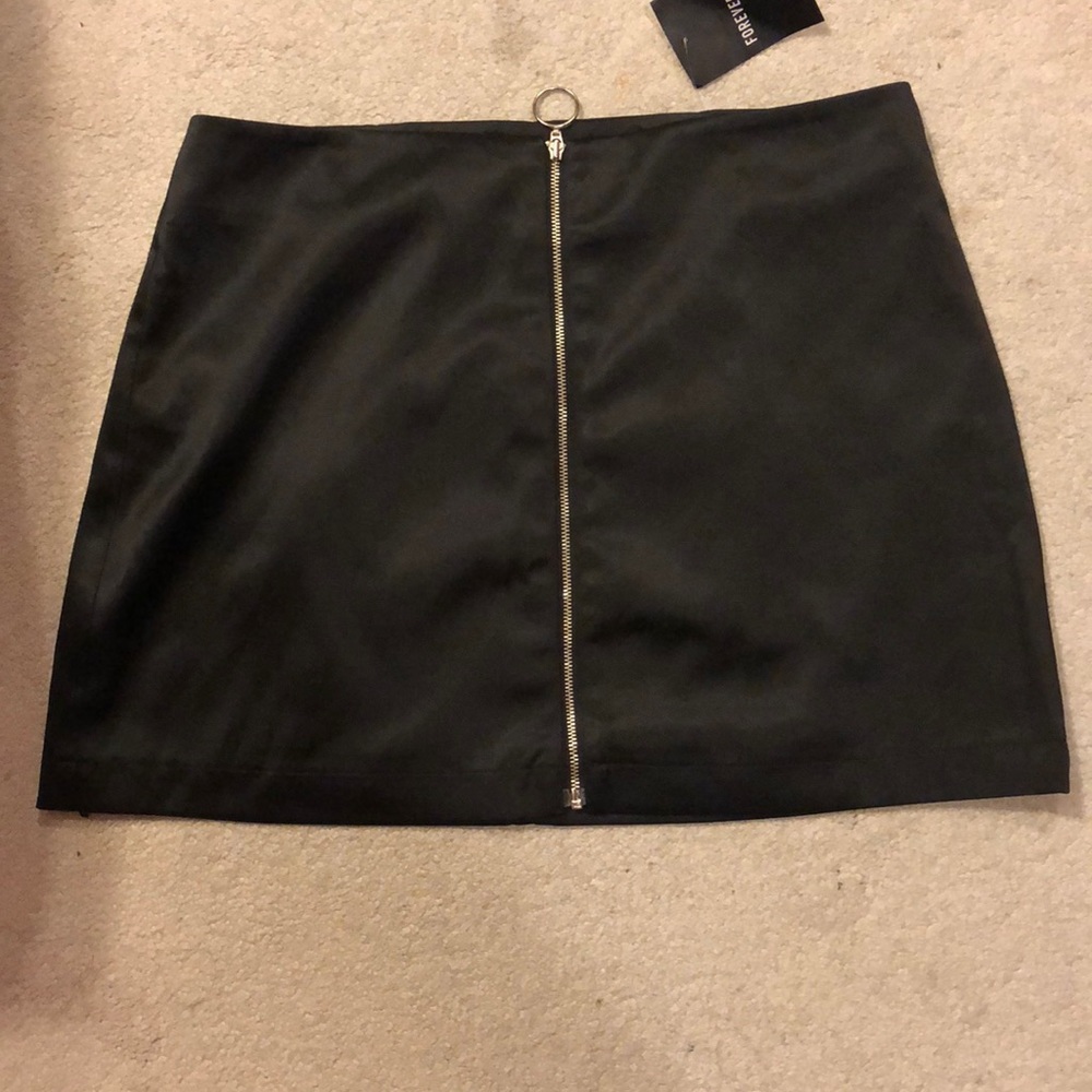 Forever 21 Mini Skirt Size Medium, with Zipper